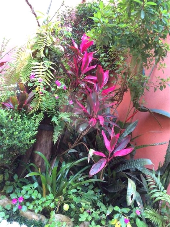 Sobrado à venda com 6 quartos, sendo 2 suítes, em Horto Florestal, São Paulo, SP