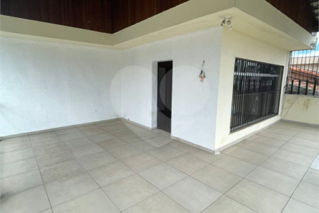 Sobrado à venda com 3 quartos, sendo 2 suítes,  em Vila Oliveira, Mogi das Cruzes, SP