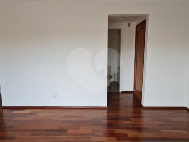 Apartamento para alugar com 3 quartos, sendo 1 suíte,  em Chácara Santo Antônio, São Paulo, SP