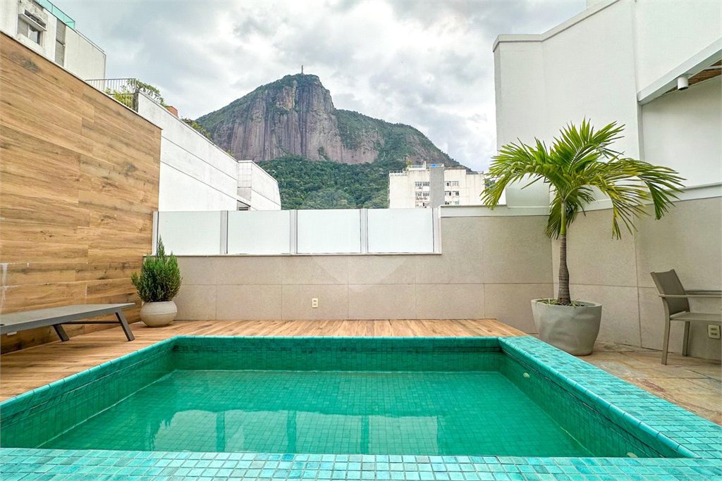 Cobertura à venda com 7 quartos, sendo 3 suítes,  em Lagoa, Rio de Janeiro, RJ