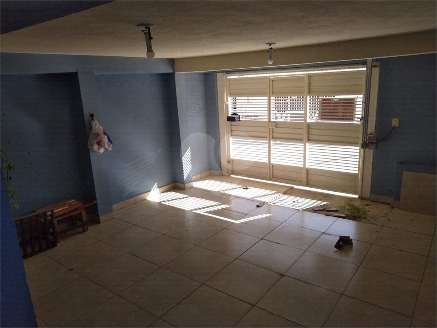 Sobrado à venda com 2 quartos em Reneville, Mairinque, SP