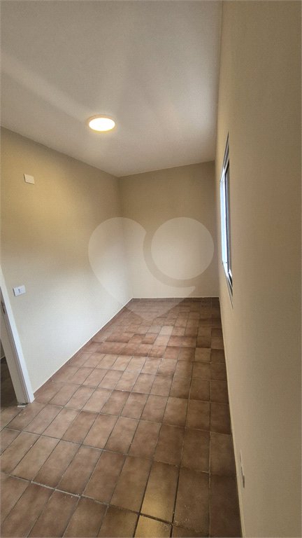 Sobrado à venda com 3 quartos, sendo 1 suíte, em Jardim Las Vegas, Santo André, SP