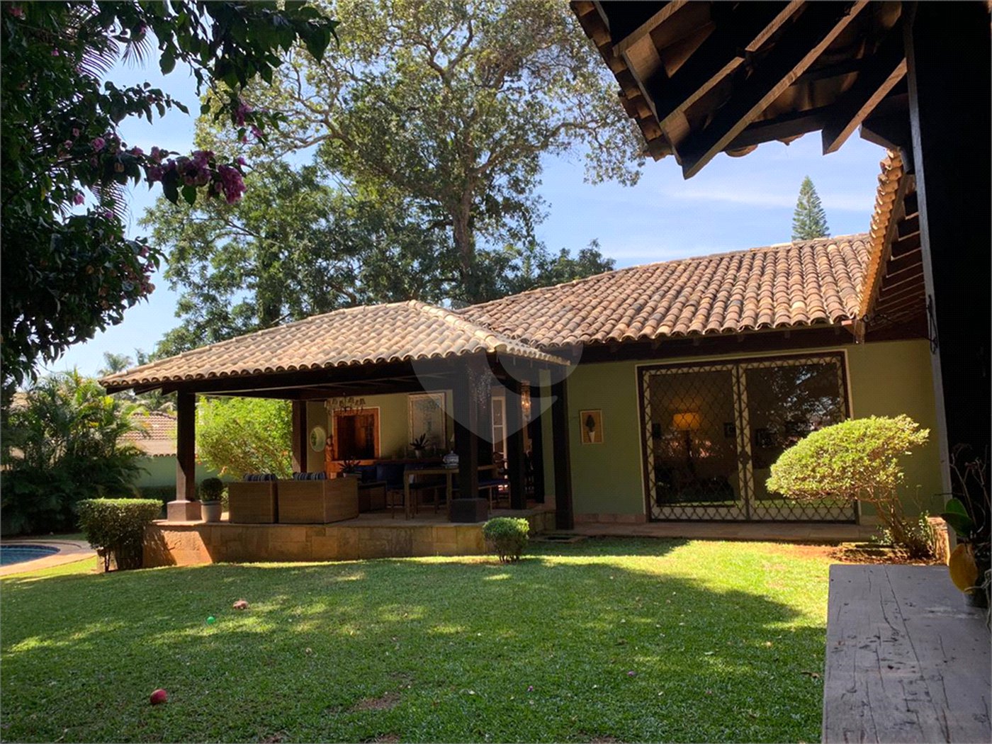 Casa Térrea à venda com 3 suítes em Interlagos, São Paulo, SP