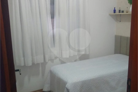 Sobrado à venda com 3 quartos, sendo 1 suíte,  em Vila do Castelo, São Paulo, SP