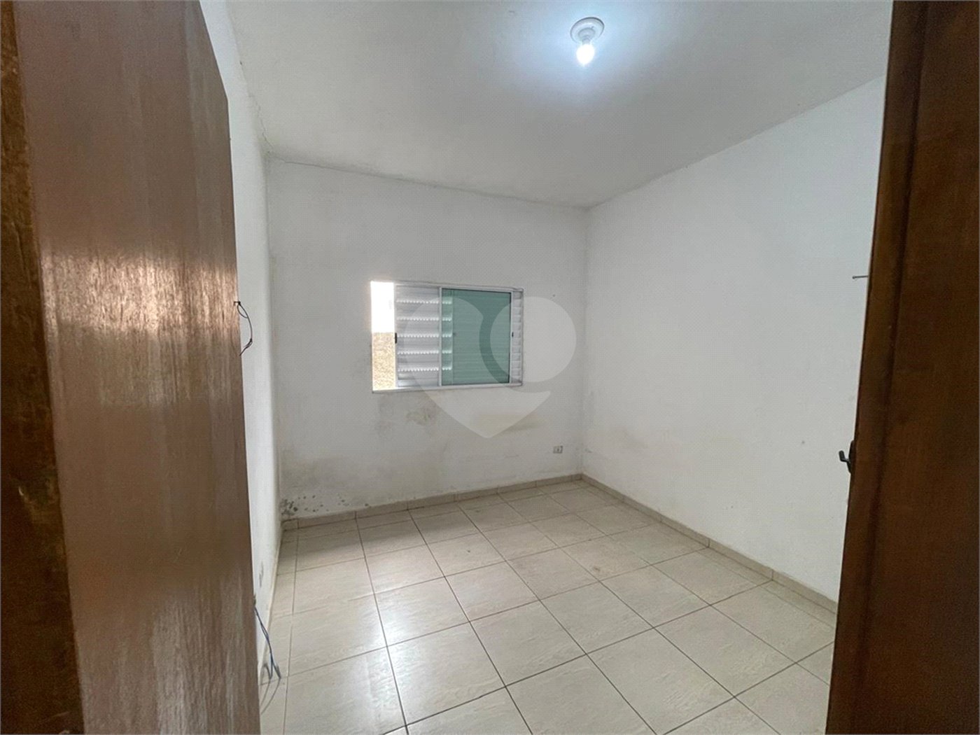 Sobrado à venda com 2 quartos, sendo 1 suíte, em Loteamento Jardim do Sol (mailasqui), São Roque, SP