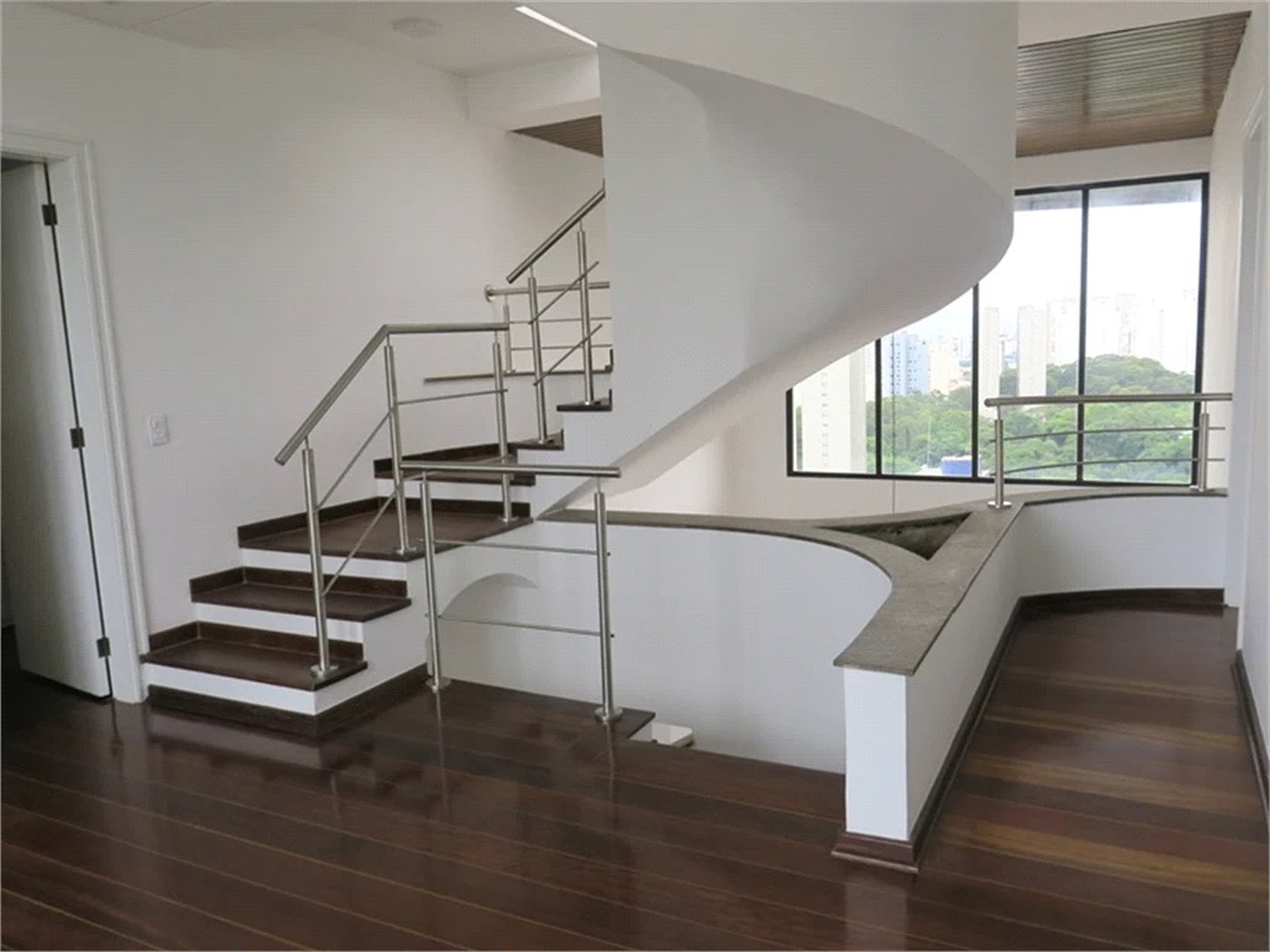Cobertura à venda com 4 quartos, sendo 2 suítes,  em Vila Suzana, São Paulo, SP