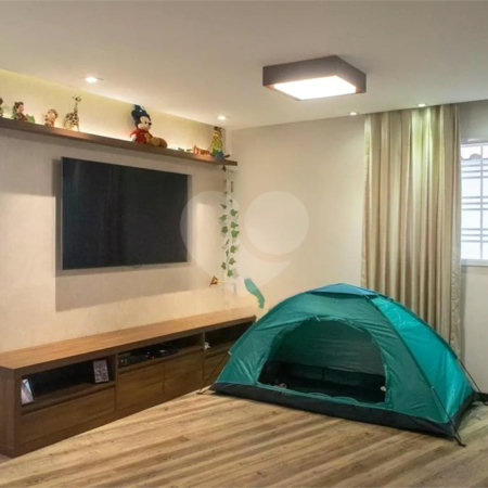 Casa à venda com 3 suítes em Chora Menino, São Paulo, SP
