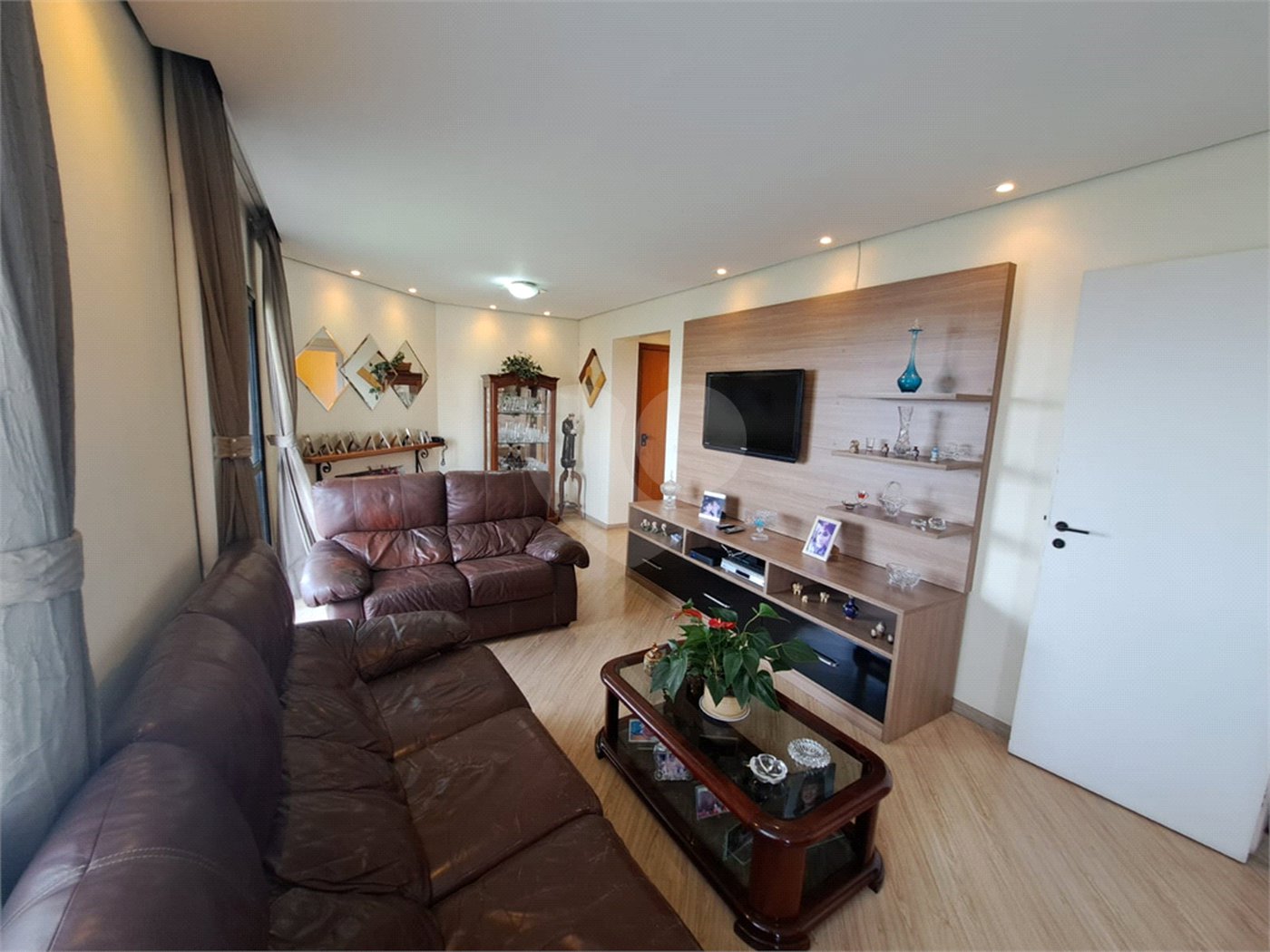 Apartamento à venda com 3 suítes em Vila Suzana, São Paulo, SP