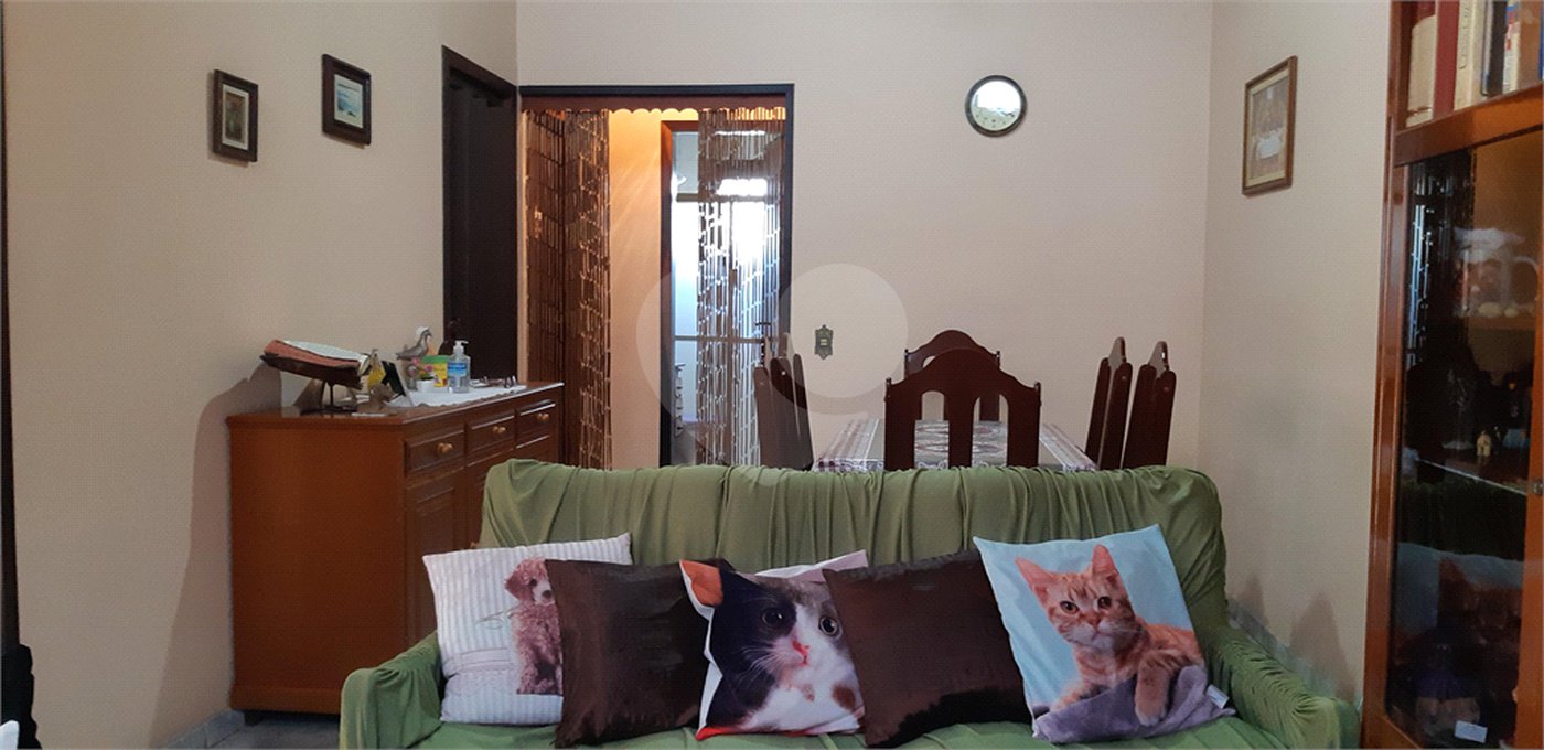 Sobrado à venda com 7 quartos, sendo 2 suítes, em Jardim Marajoara, São Paulo, SP