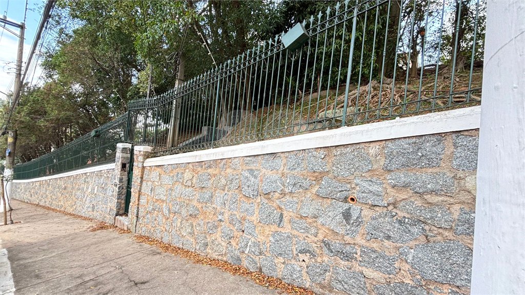 Sobrado à venda ou para alugar com 15 quartos em Tremembé, São Paulo, SP