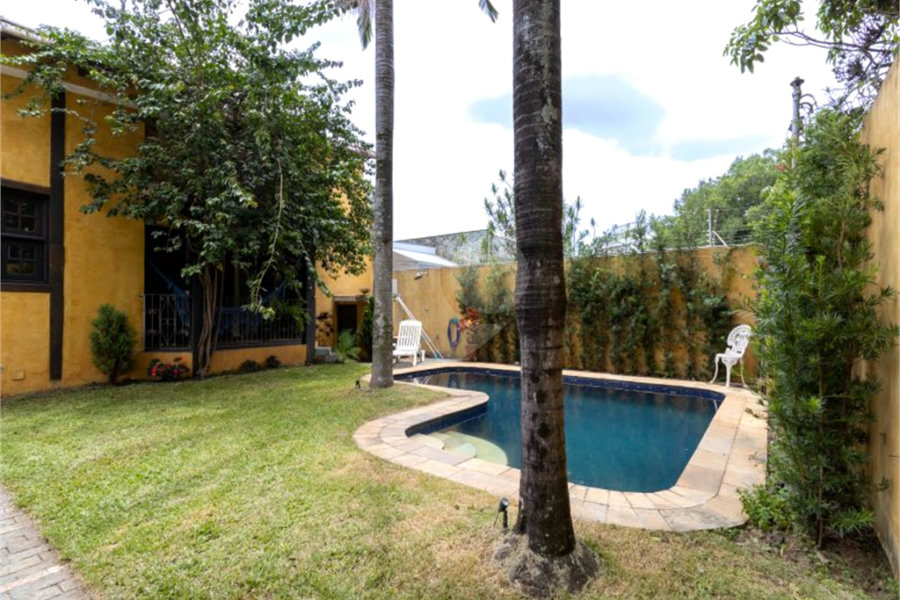 Casa à venda ou para alugar com 4 quartos, sendo 3 suítes, em Lapa, São Paulo, SP
