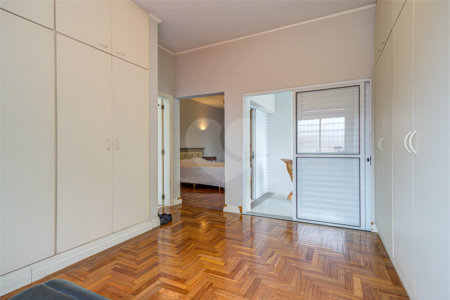 Casa de Vila à venda com 3 quartos, sendo 1 suíte,  em Granja Julieta, São Paulo, SP