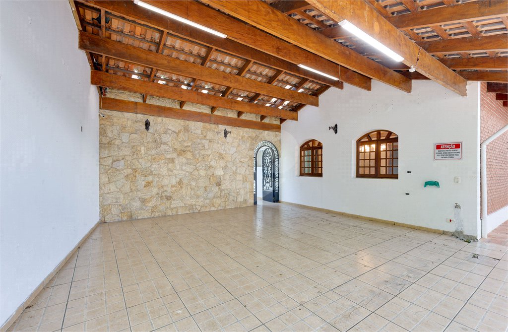 Casa Térrea à venda com 5 quartos, sendo 2 suítes, em Alto da Boa Vista, São Paulo, SP