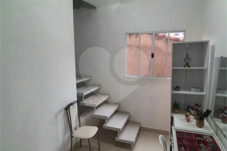 Casa à venda com 2 quartos no condomínio Antilhas, Cotia - SP