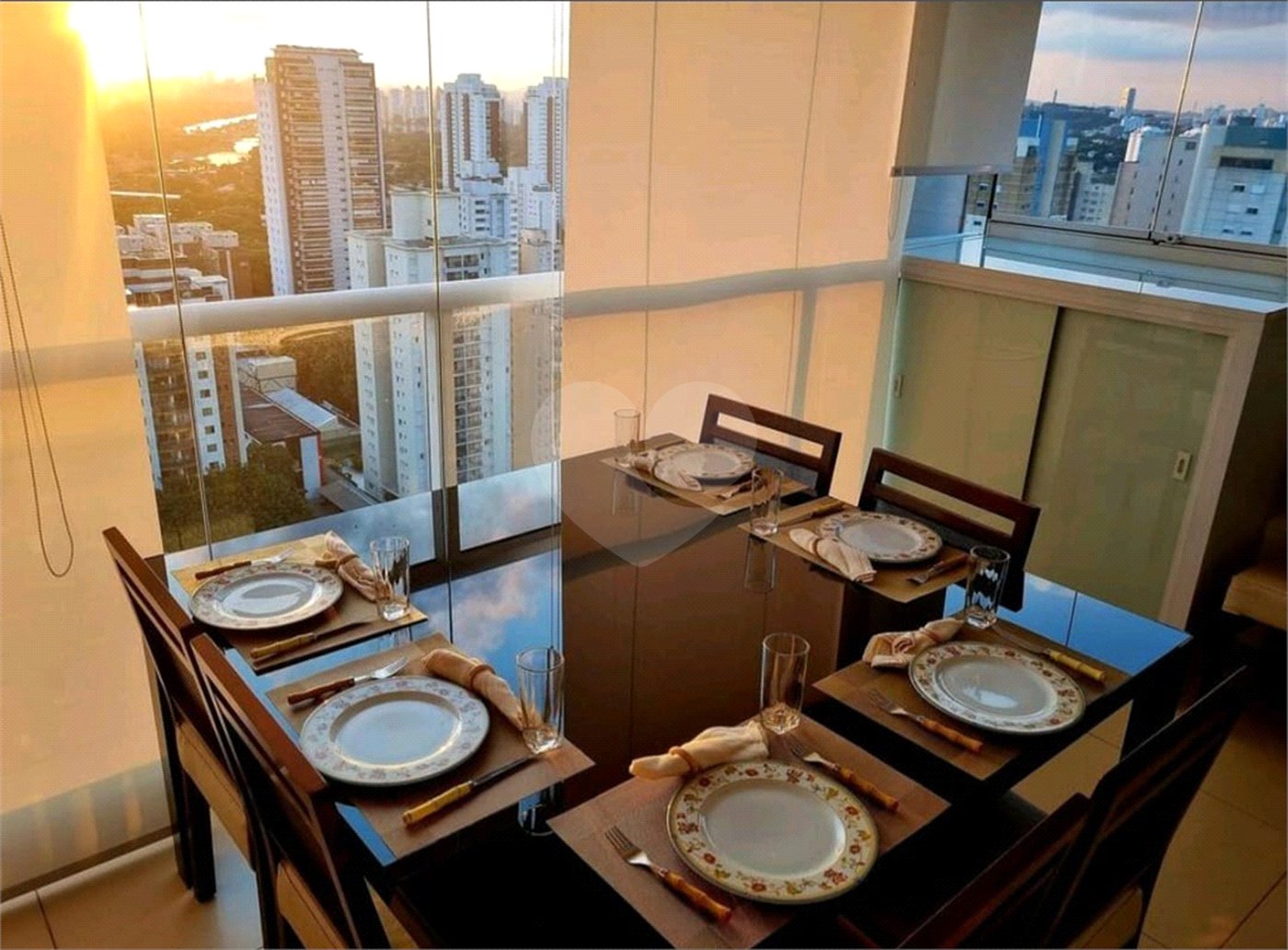 Apartamento à venda com 2 quartos, sendo 1 suíte, em Pinheiros, São Paulo, SP