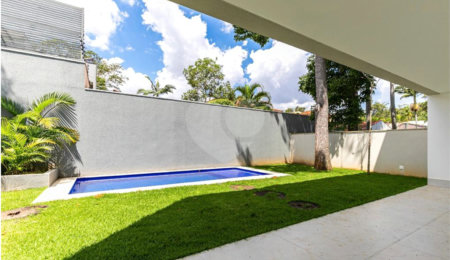 Casa à venda com 4 suítes no condomínio Hípica Garden, São Paulo - SP