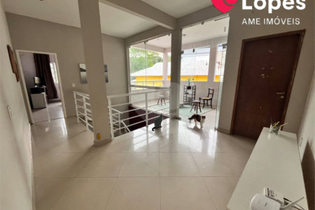 Casa à venda com 4 quartos, sendo 3 suítes, no condomínio Fazenda Cantagalo, Rio de Janeiro - RJ