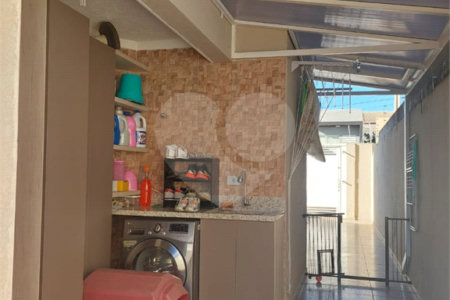 Sobrado à venda com 2 suítes em Nova Cerejeira, Atibaia, SP