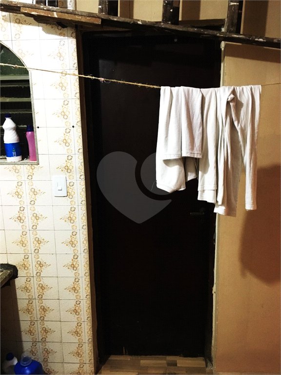 Sobrado à venda com 4 quartos, sendo 1 suíte,  em Vila Gomes, São Paulo, SP