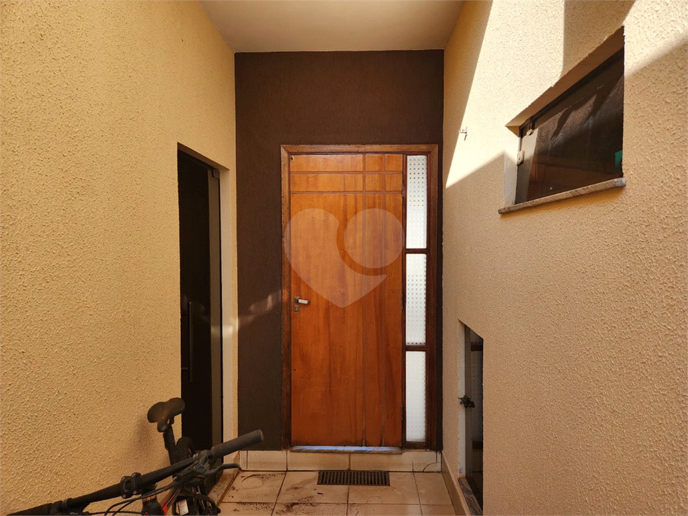Casa à venda ou para alugar com 3 quartos, sendo 1 suíte, em Jardim Primavera, Araraquara, SP
