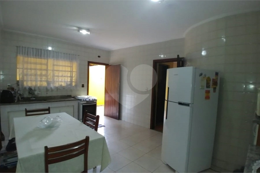 Sobrado à venda com 3 quartos, sendo 1 suíte,  em Tremembé, São Paulo, SP