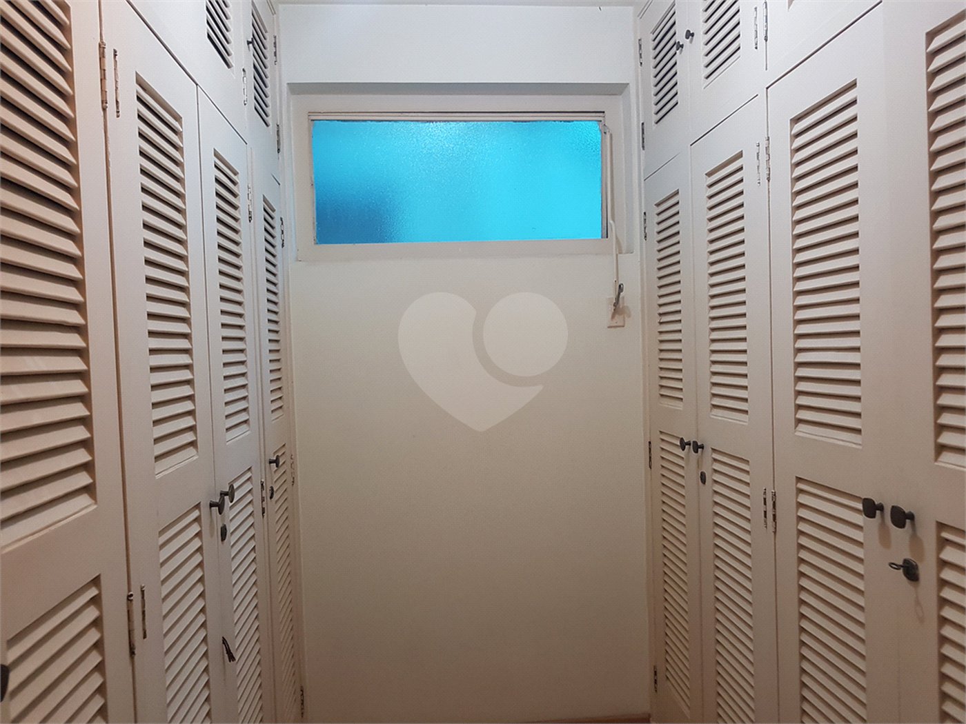Sobrado à venda com 3 quartos, sendo 1 suíte, em Tremembé, São Paulo, SP