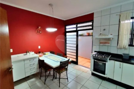 Casa à venda com 3 quartos, sendo 1 suíte, em Parque dos Bandeirantes, Ribeirão Preto, SP