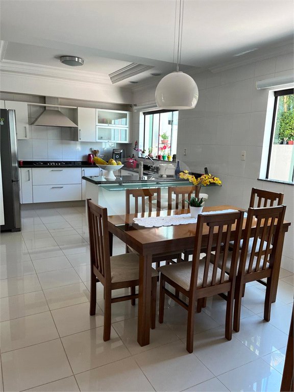 Casa Térrea à venda com 5 quartos, sendo 1 suíte, em Vila Santana, Mogi das Cruzes, SP