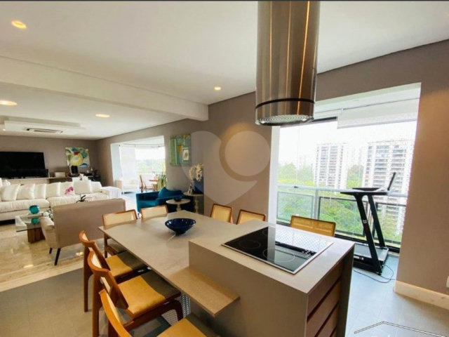 Apartamento à venda com 4 suítes em Santo Amaro, São Paulo, SP