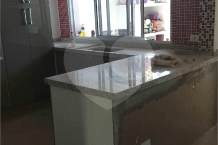 Casa à venda com 3 quartos, sendo 1 suíte,  no condomínio Village St. Louis, São Paulo - SP