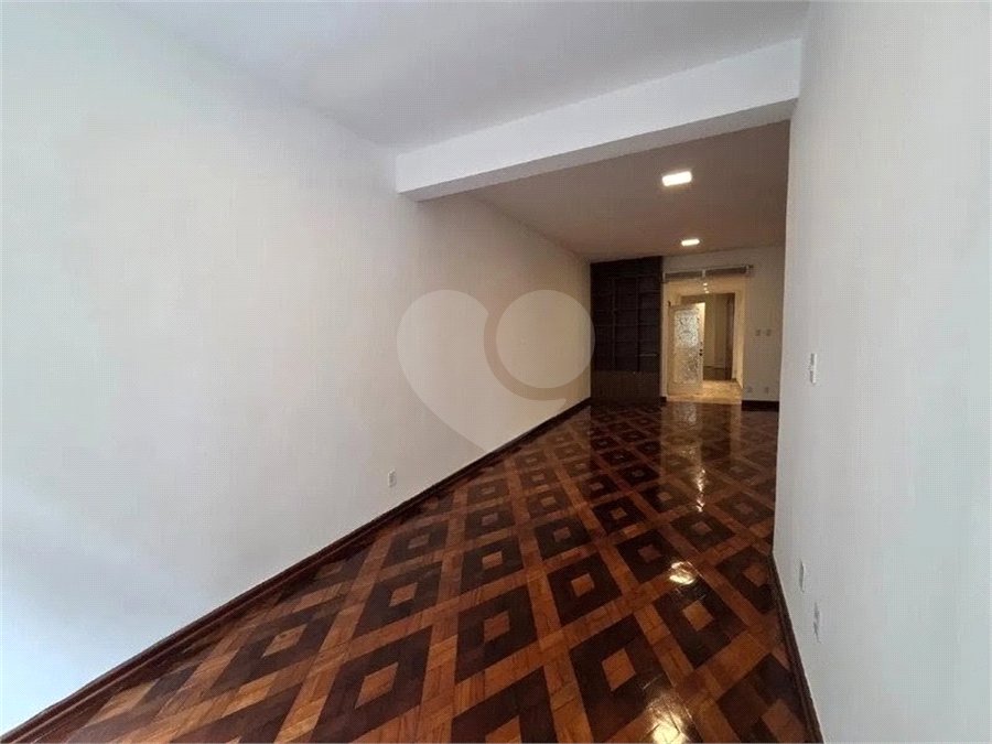 Apartamento à venda com 3 quartos, sendo 1 suíte, em Copacabana, Rio de Janeiro, RJ