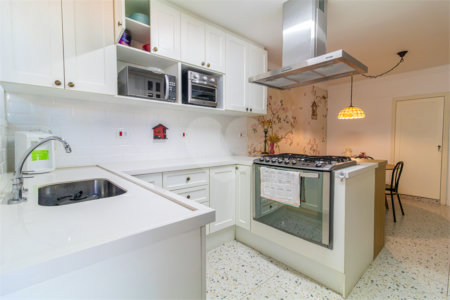 Casa à venda com 3 quartos, sendo 1 suíte, em Alto da Boa Vista, São Paulo, SP
