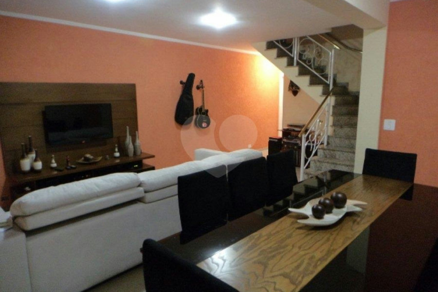 Sobrado à venda com 3 quartos, sendo 1 suíte, em Vila Guilherme, São Paulo, SP
