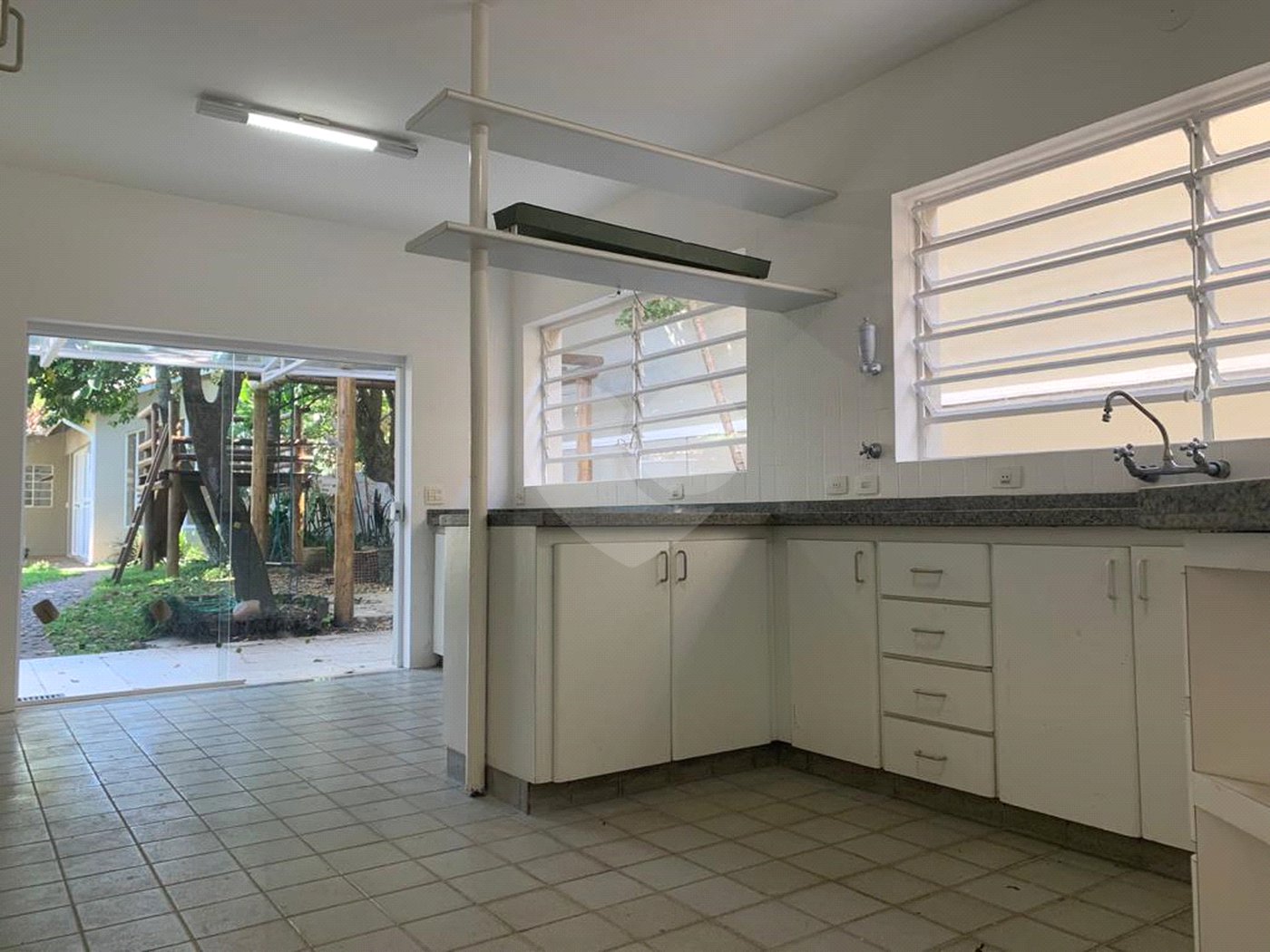 Casa à venda com 4 quartos, sendo 2 suítes, em Brooklin, São Paulo, SP