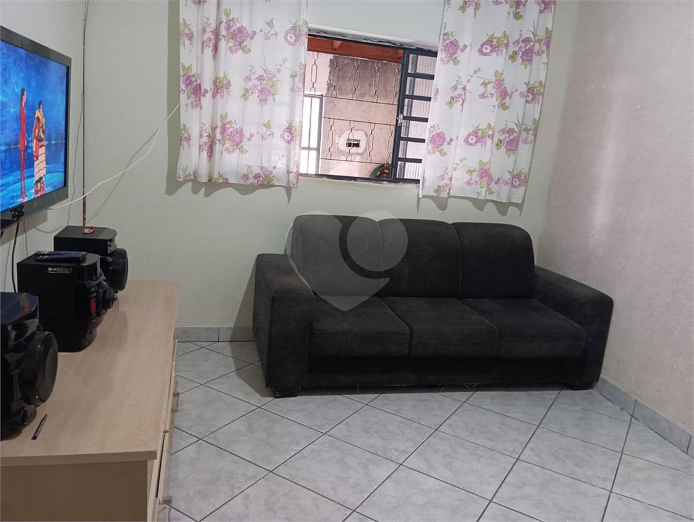 Casa à venda com 4 quartos, sendo 1 suíte,  no Centro, Salesópolis, SP