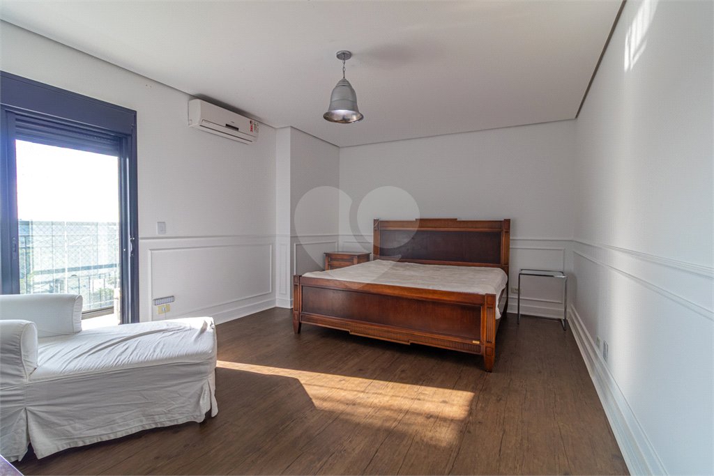Apartamento à venda com 4 suítes em Jardim Marajoara, São Paulo, SP