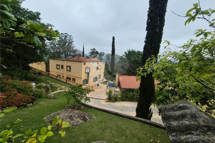 Casa à venda com 4 suítes no condomínio Sausalito, Mairiporã - SP