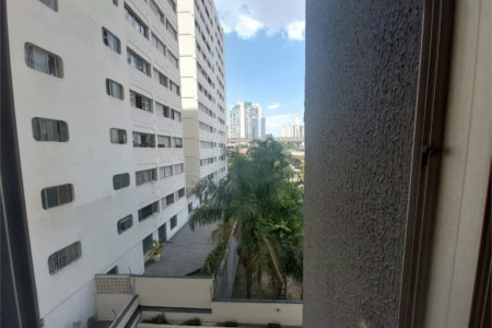 Apartamento à venda com 3 quartos, sendo 1 suíte, em Vila Cordeiro, São Paulo, SP