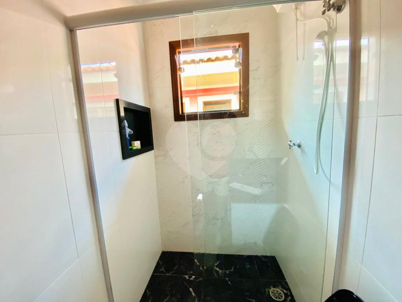 Sobrado à venda com 3 quartos, sendo 1 suíte, em Tremembé, São Paulo, SP