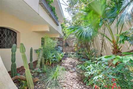 Sobrado à venda com 4 suítes em Chácara Flora, São Paulo, SP