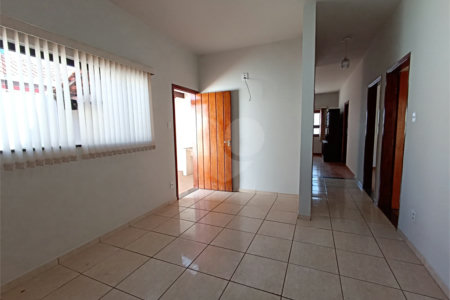 Casa à venda com 6 quartos, sendo 2 suítes, no Centro, Itapetininga, SP