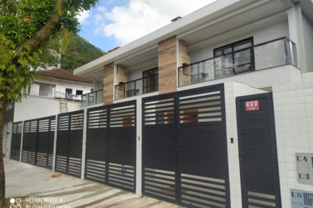 Casa com 2 dormitórios à venda, 85 m² por R$ 730.000,00 - Marapé - Santos/SP