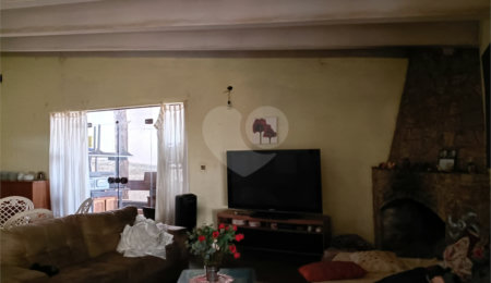 Casa para alugar com 4 suítes em Vila Carmosina, São Paulo, SP