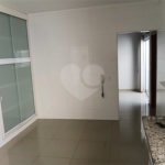 Casa à venda com 3 quartos, sendo 1 suíte,  no condomínio Residencial Eldorado, São Carlos - SP