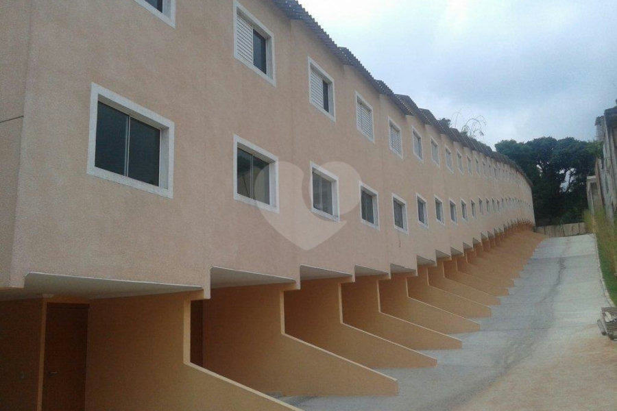 Casa à venda com 2 quartos no condomínio Villaggio Dona Regina, São Paulo - SP