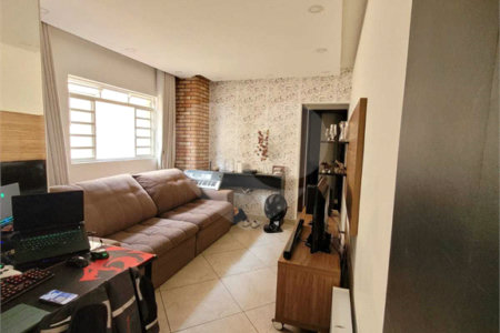 Casa à venda com 4 quartos, sendo 1 suíte, em Vila Leão, Sorocaba, SP