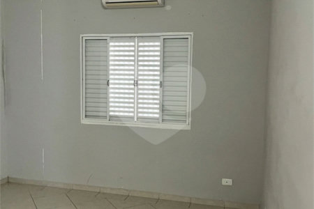 Casa à venda com 3 quartos, sendo 1 suíte, em Jardim Santa Bárbara, Atibaia, SP