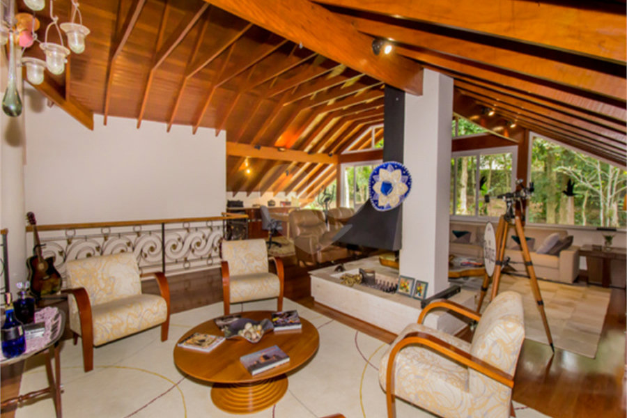 Casa à venda com 4 suítes no condomínio Alpes da Cantareira, Mairiporã - SP