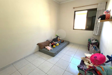 Sobrado à venda com 3 quartos, sendo 1 suíte, em Vila Darli, São Paulo, SP