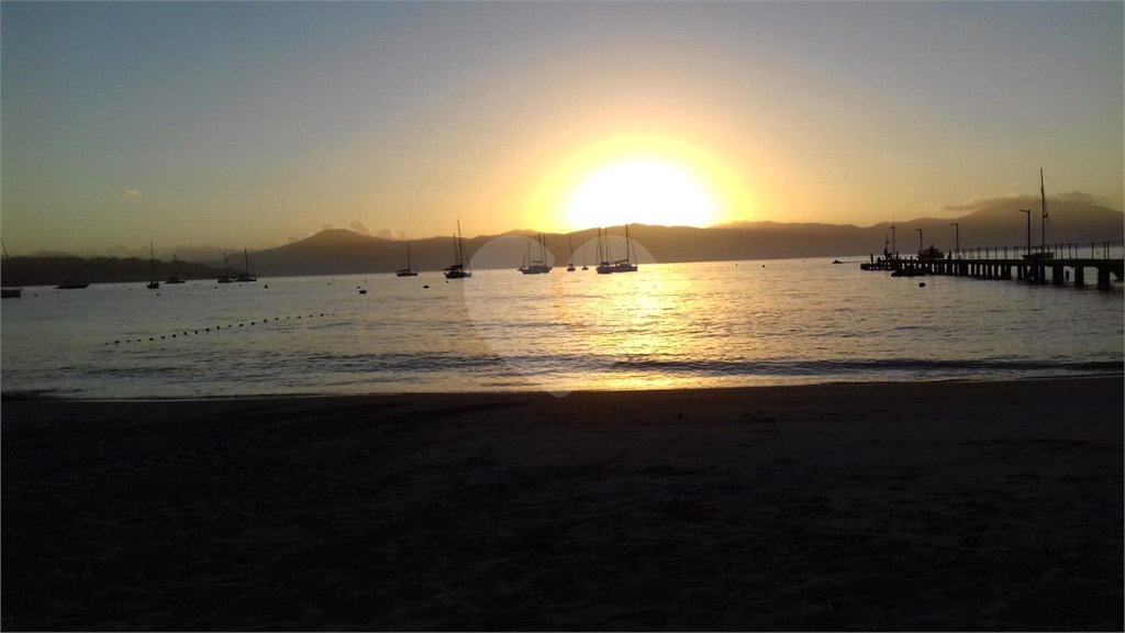 Apartamento à venda com 3 quartos, sendo 1 suíte, em Jurerê, Florianópolis, SC